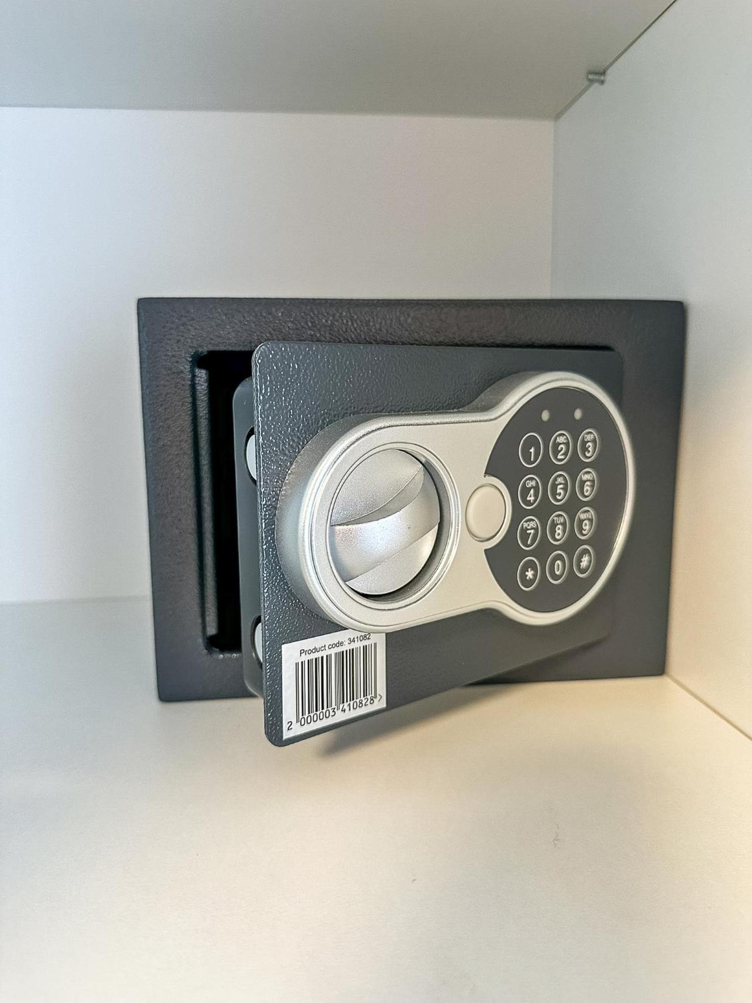 Apartman Lux Self Check-In ヴィロヴィティツァ エクステリア 写真